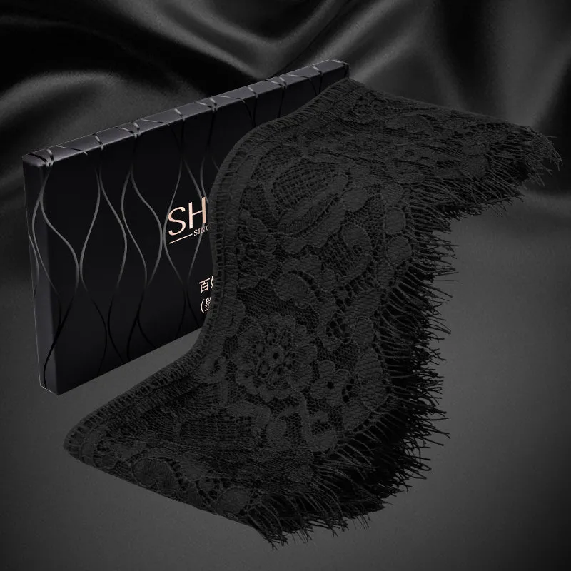 Shaki Allure Veil Blindfold